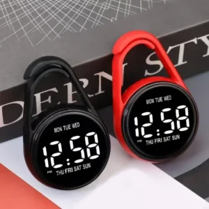 L'horloge numérique électronique poche pour les étudiants comprend des écrans tactiles regarder des fonctionnalités veille